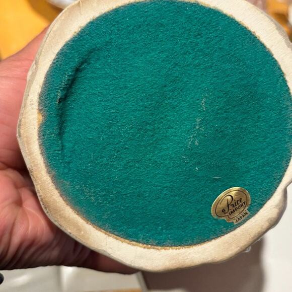 Vintage Porcelain Romeo & Juliet Rotating Figurine Music Box Price Imports JAPAN - Picture 5 of 6